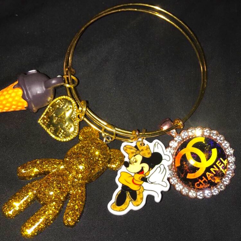 Minnie Mouse Gold Bangleset Bracelet!!